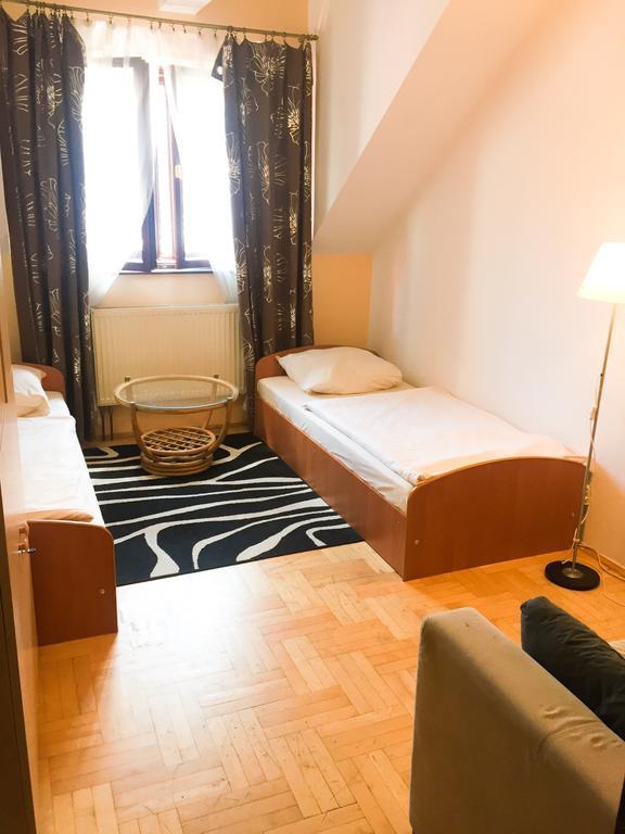 Hostel Florencja Wieliczka Kültér fotó